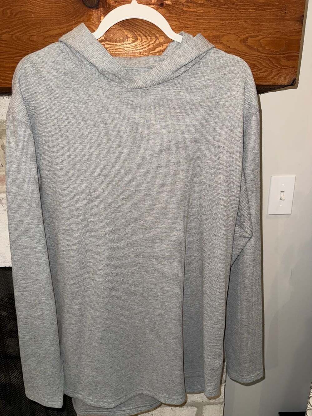 Bylt Premium Basics Hoodie Size L Gray Waffle Knit Pullover new